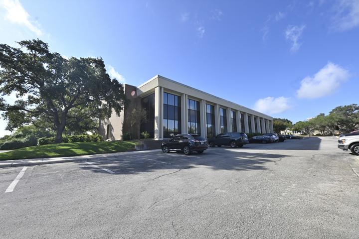 Borden Building — Building and surface parking